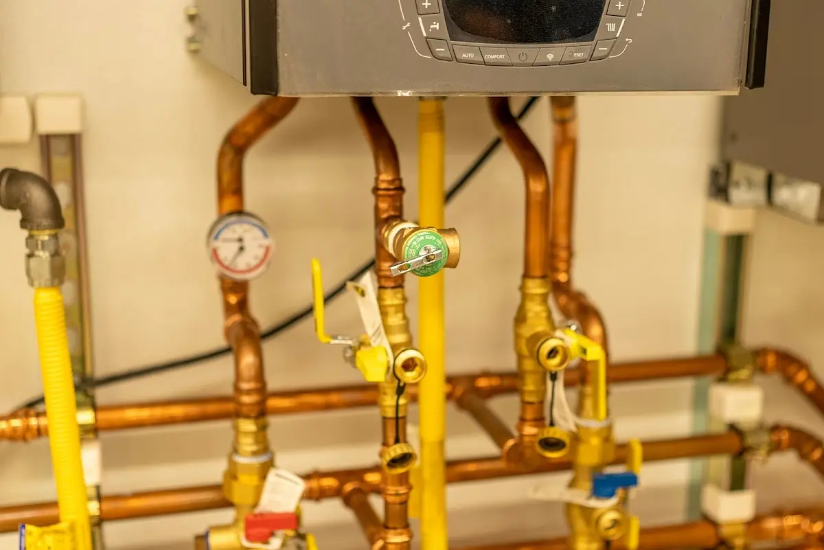 Licensed technician providing Pipe Repair for a homeowner in Castaic